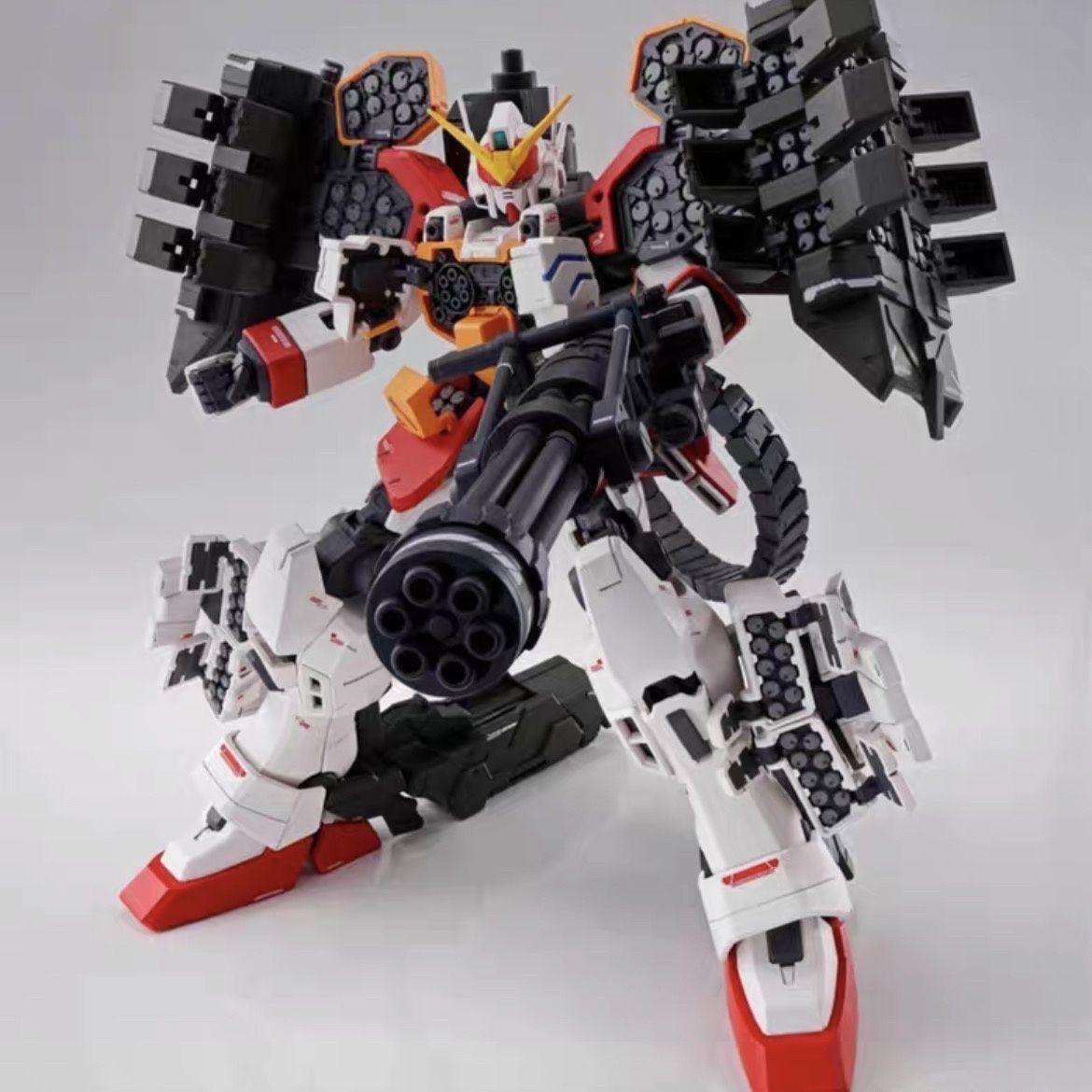 Premium Bandai MG 1/100 Gundam Heavyarms EW Igel Equipment