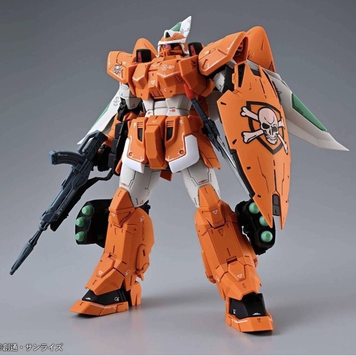 Premium BANDAI Hobby MG 1/100 Ginn (Miguel Ajman Custom)