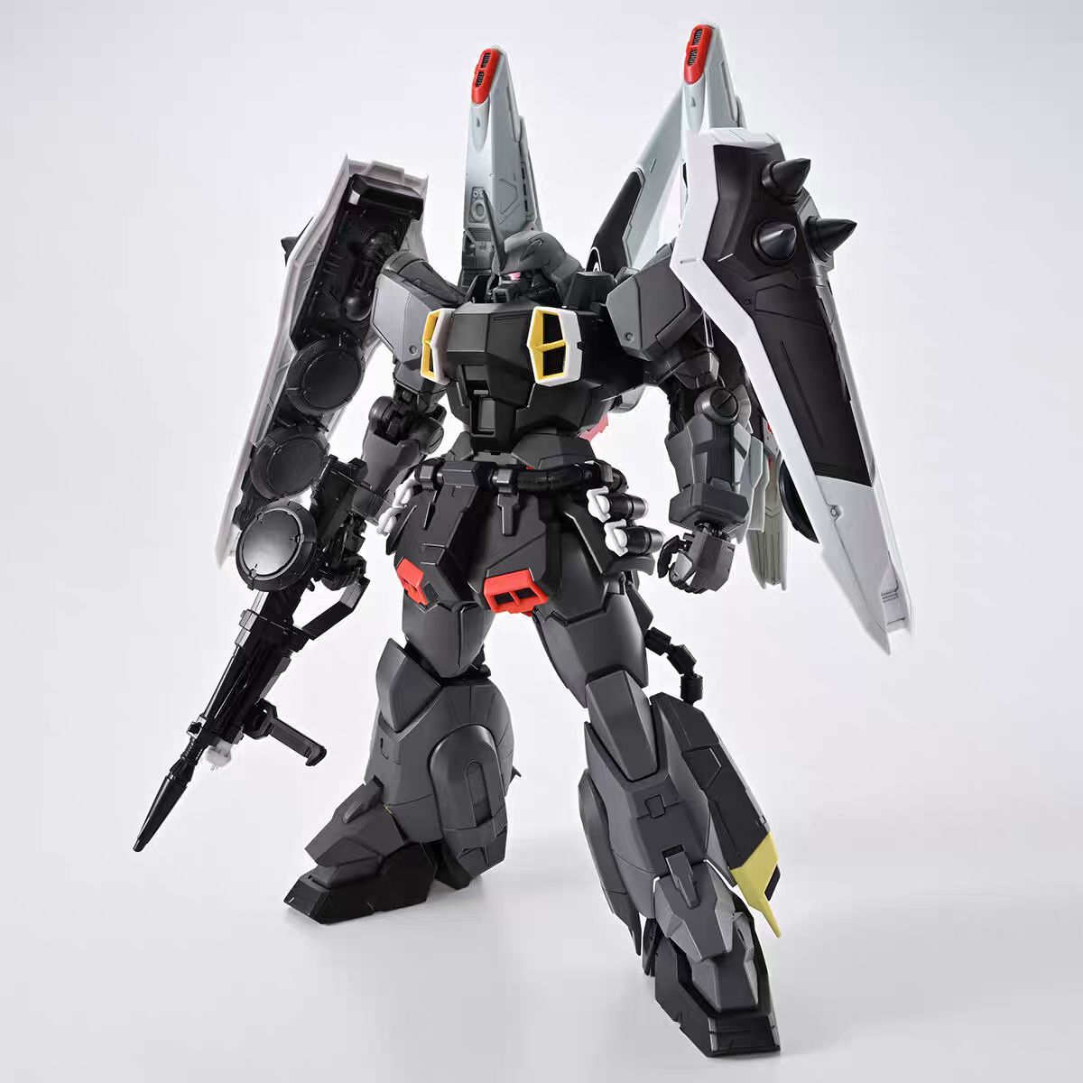 Premium Bandai MG 1/100 BLAZE ZAKU PHANTOM (DEARKA ELTHMAN CUSTOM)