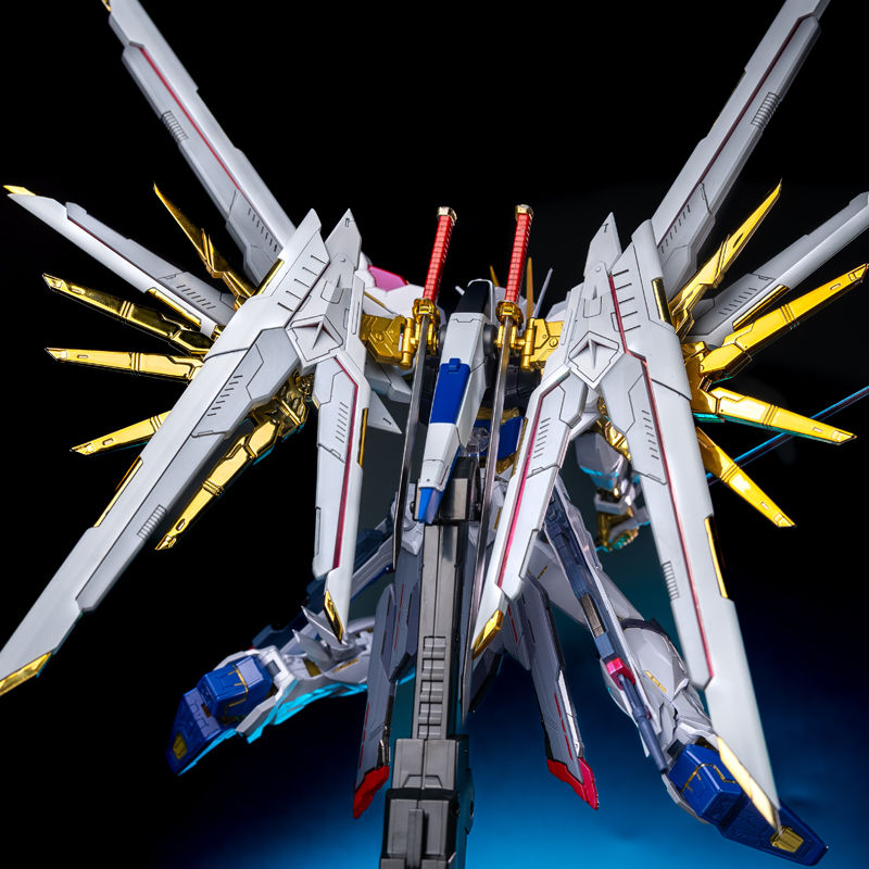 Red Lotus MG 1/100 Proud Defender Mighty Strike Freedom Backpack  - Dec 2024