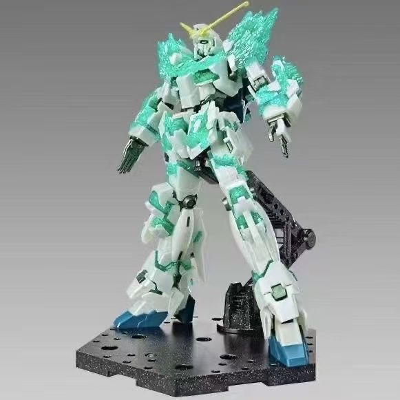 XD HG 1/144 Unicorn (Luminous Crystal Body)