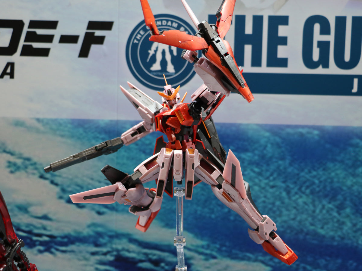 Gundam Base Limited MG 1/100 Gundam Kyrios (Trans-Am Mode) [Metallic Gloss Injection]