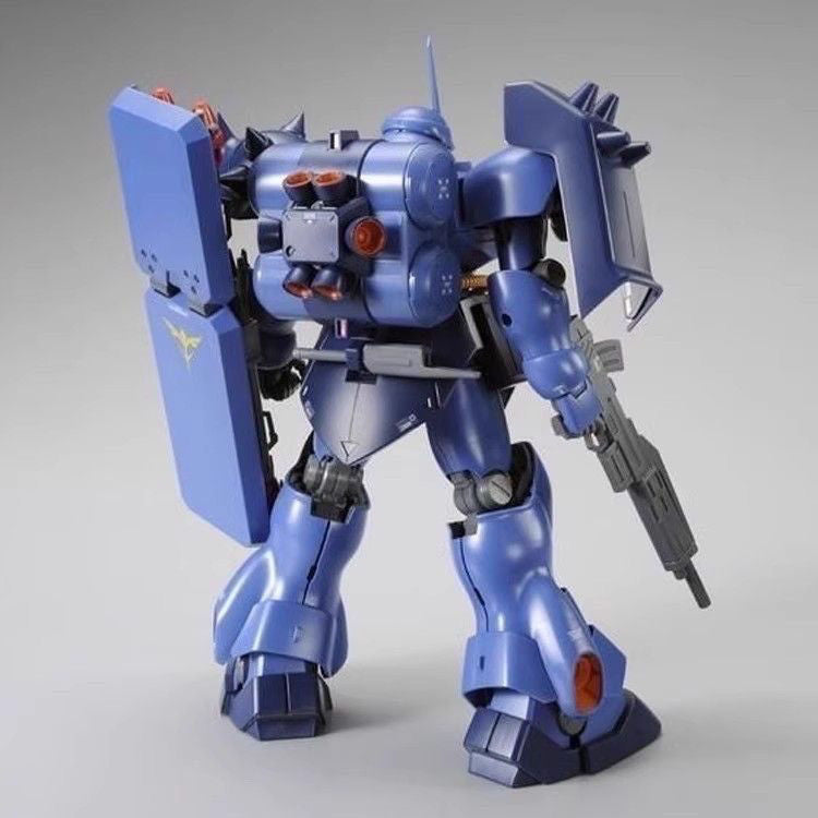 Premium BANDAI Hobby MG 1/100 Geara Doga Rezin Schneider