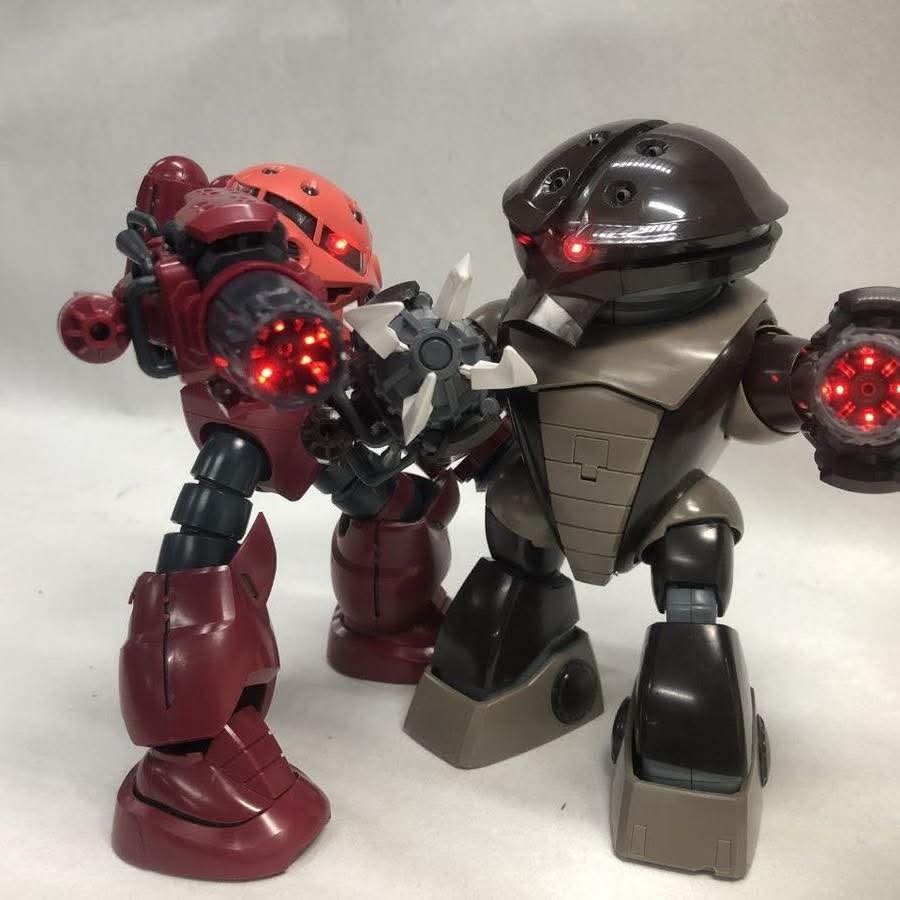 MG 1/100 LED Motorized Claw