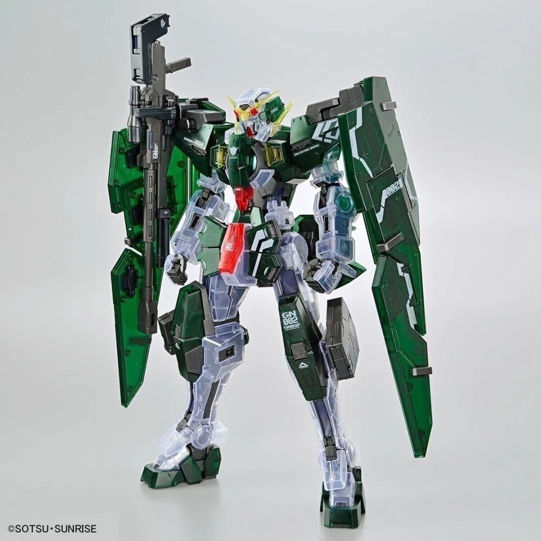 Gundam Base Limited MG 1/100 GUNDAM DYNAMES (Clear Color)