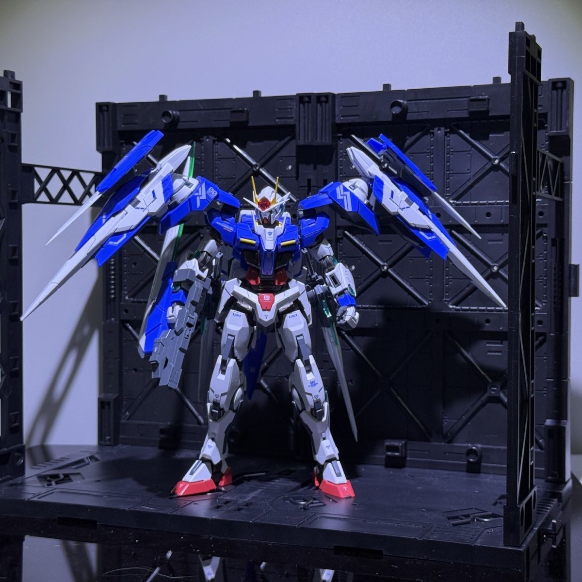 MG 1/100 Stackable Hangers