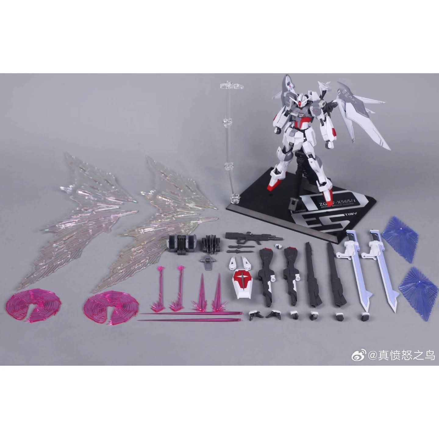 Angry Bird 1/144 Elsa (Destiny Impulse Blanche) Metal Frame Model Kit