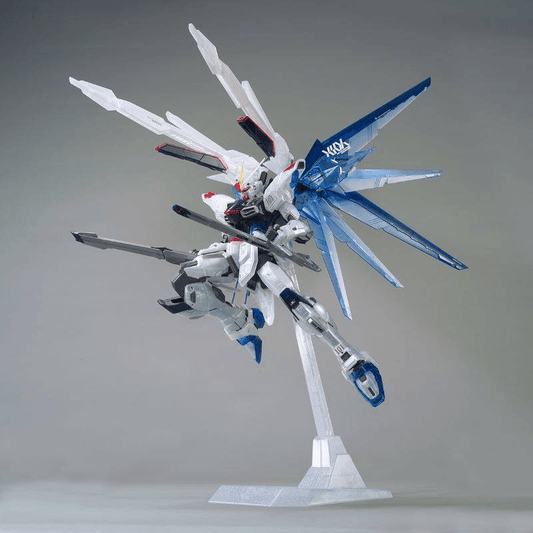 Gundam Base Limited MG 1/100 FREEDOM GUNDAM Ver.2.0 [CLEAR COLOR]