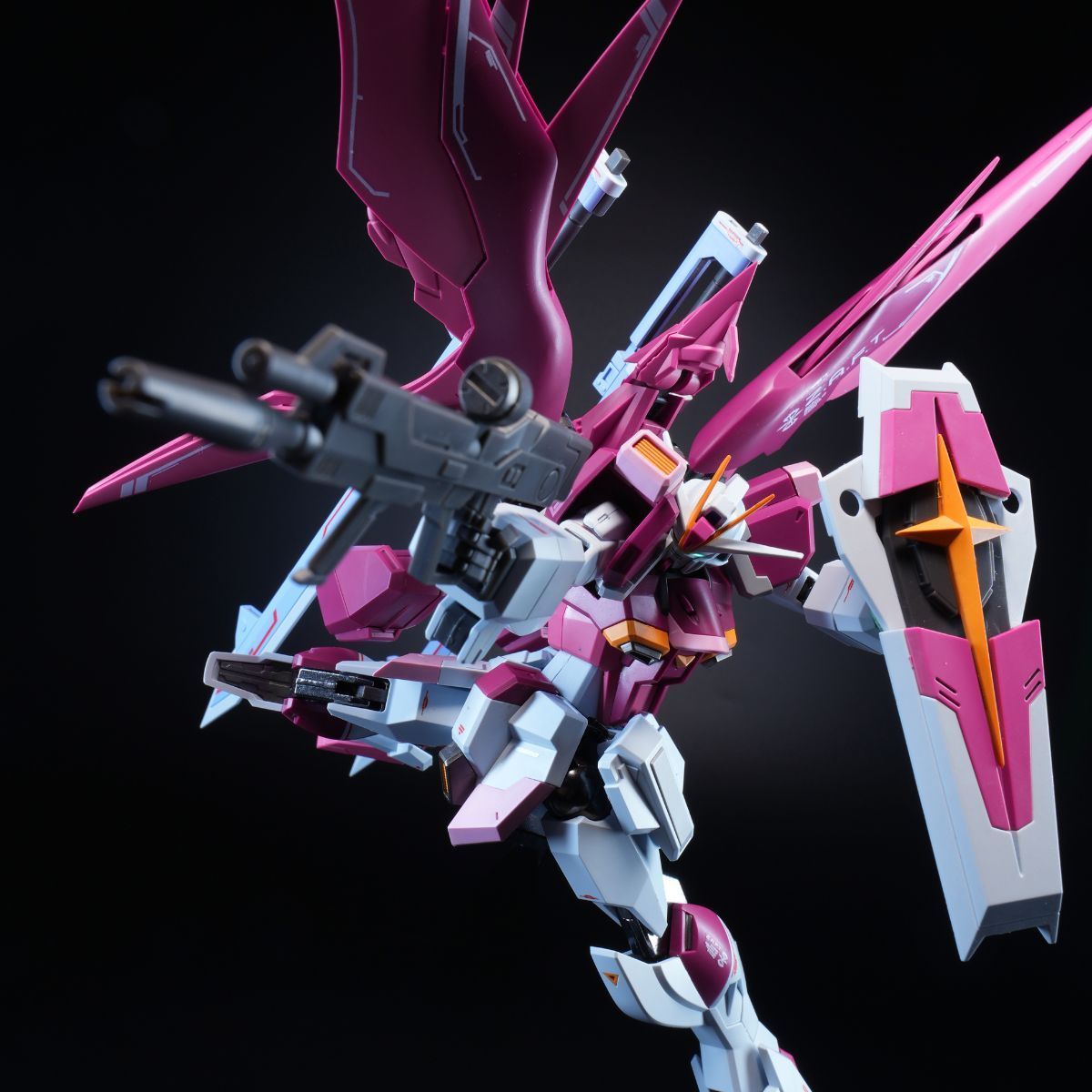 KMR Angry Bird 1/144 Regenes Destiny Metal Frame Model Kit