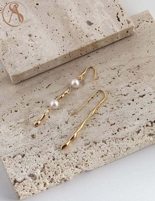 Flowing Asymmetrical Pearl Earrings